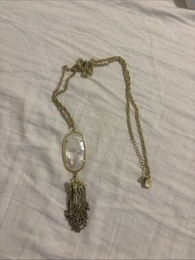 Kendra Scott necklace